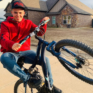 Meet your Posher, Juan david